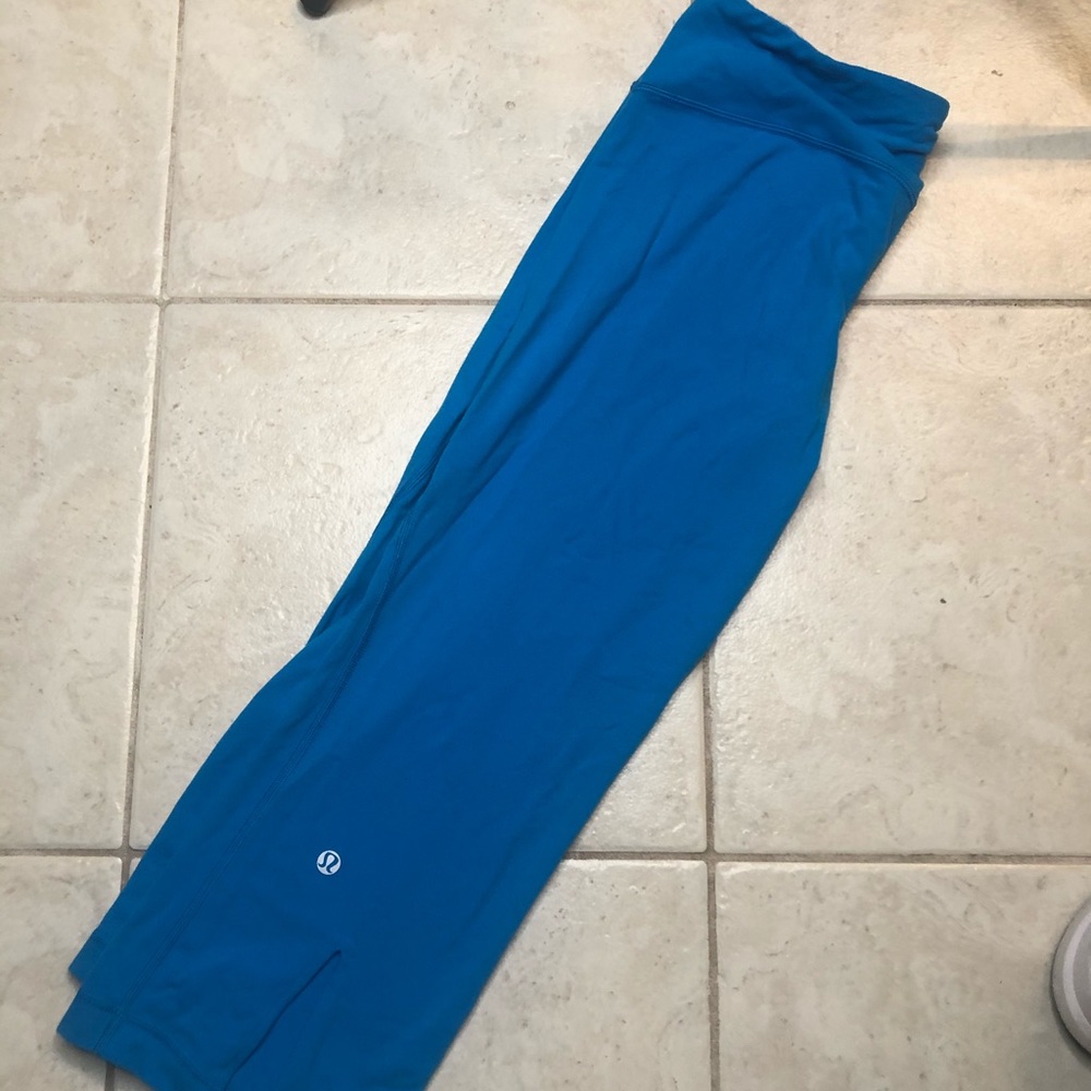 Lululemon crops size 8